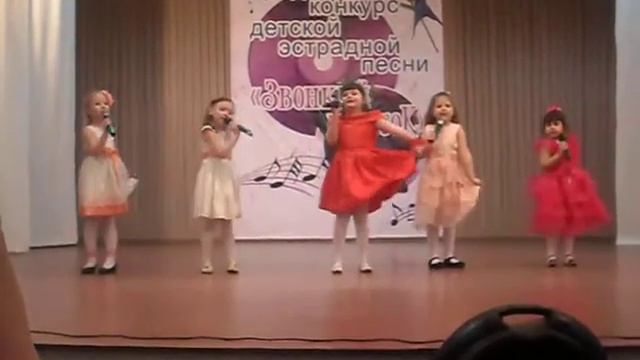 "Модница"-вокальная студия "Признание" группа"Детки" смотреть онлайн