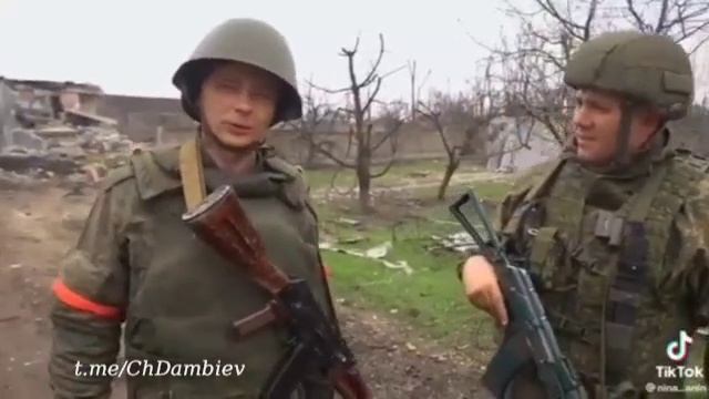 Привет с фронта. Военнослужащие Народной милиции ЛНР в Попасной. смотреть онлайн