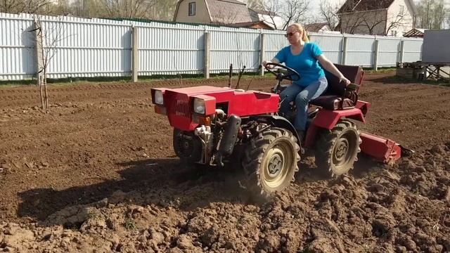 TZ-4k-14 работа почвофрезы с боковым редуктором. смотреть онлайн