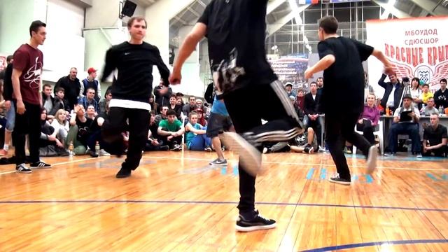O.B.C vs No Sense Crew смотреть онлайн