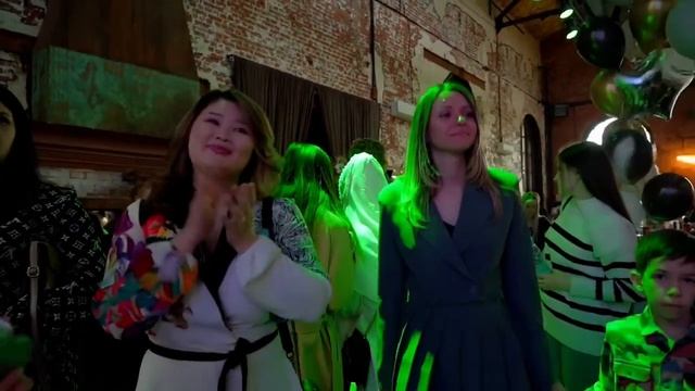 ПЕСНЯ СЫНОЧКУ НА 1 годик ОТ ПАПЫ ? папа спел на день рождении сына #песнявподарок смотреть онлайн