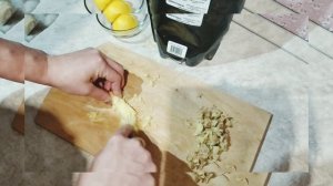 Как легко и быстро почистить и измельчить корень имбиря