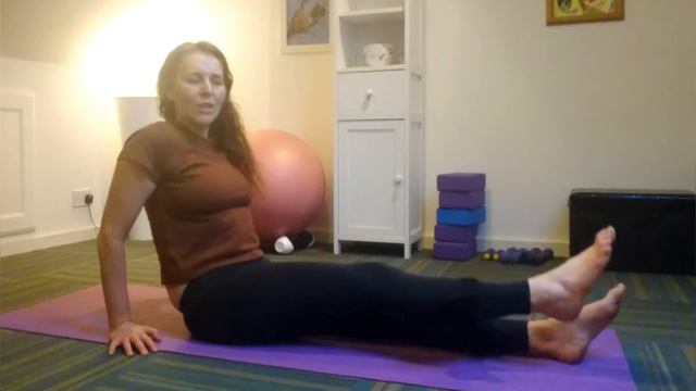 DIY FIT 5 - Lower Body Exercises using a pair of TIGHTS as Resistance! смотреть онлайн