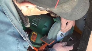 А вы знаете как это сделать?  Балансировка  заточного круга.