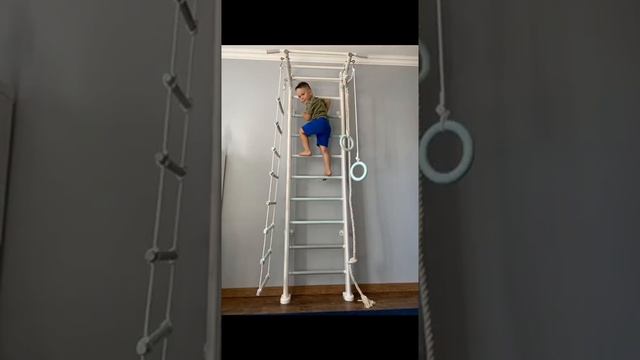 Шведская стенка Аксель смотреть онлайн