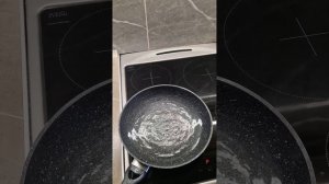 ЛАЙФХАК: защищаем индукционную плиту от царапин и грязи