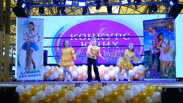 Студия SUNRAYS, Выглянуло солнышко, Веселая песенка смотреть онлайн