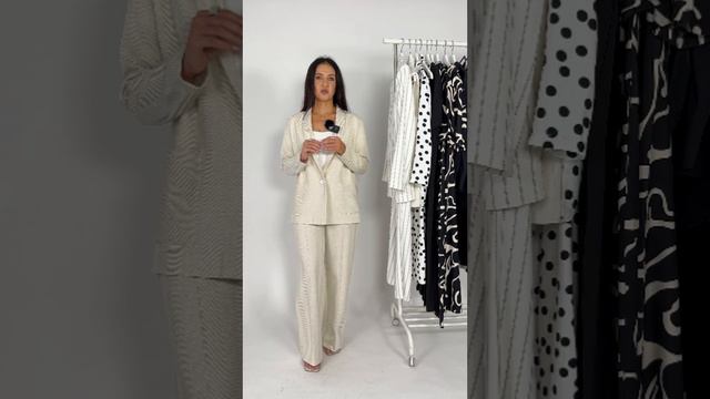 SS’25 Черно-белая