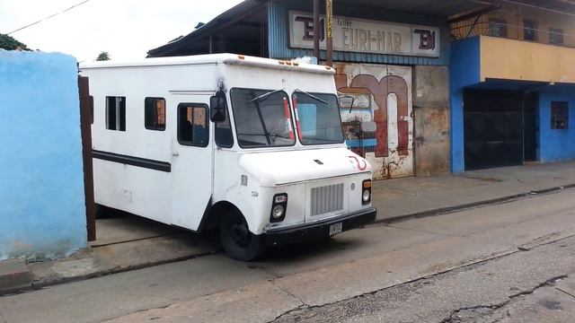 Chevrolet P30 1985 (chevy Step Van) Day 1