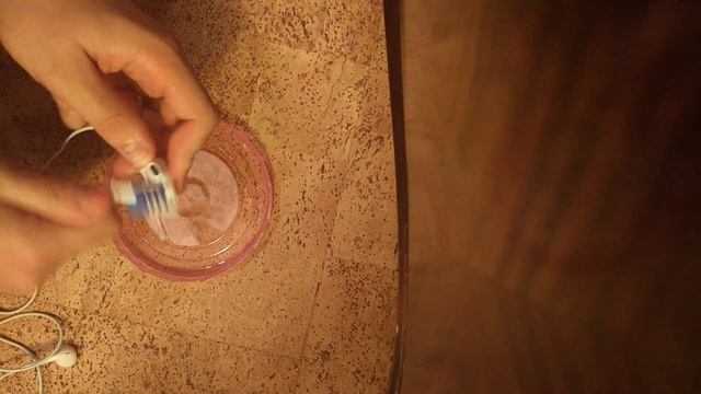 Что делать если наушники стали работать тише или чистка внутре канальной гарнитуры! смотреть онлайн