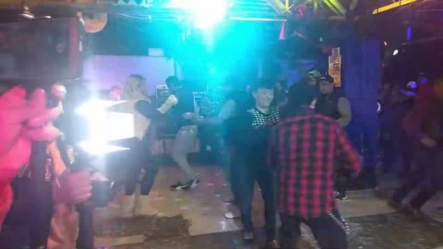 UN TEMA EXCLUSIVO EN VINIL -- Las Maracas de cuba -- Sonido RETRO смотреть онлайн