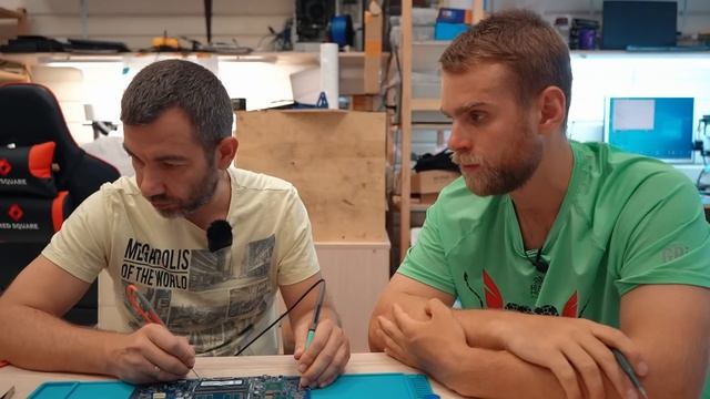 Ноутбук Lenovo Legion умер на ровном месте!?? Оживляем! смотреть онлайн