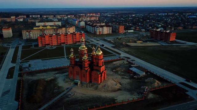 Новый Столин с высоты птичьего полёта вечером в 4К