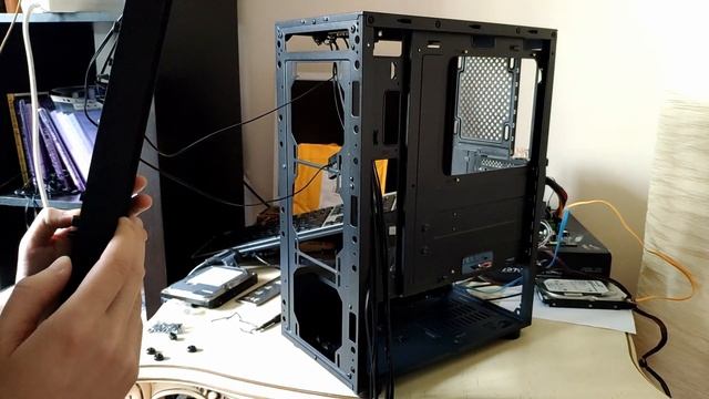 Formula CL-3302B RGB - лайв распаковка, лучший корпус с калёным стеклом и rgb за 2000? смотреть онлайн