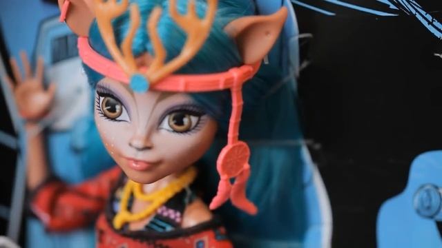 Иси (Изи) Даунденсер (Isi Dawndancer Brand-Boo Students) Monster High Обзор на русском языке смотреть онлайн
