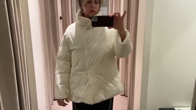 MANGO. ОБЗОР И ПРИМЕРКА. ЧТО НОСИТЬ ОСЕНЬЮ 2021 смотреть онлайн