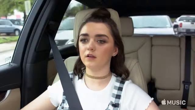 Софи Тернер и Мэйзи Уильямс Ария и Санса смотреть онлайн