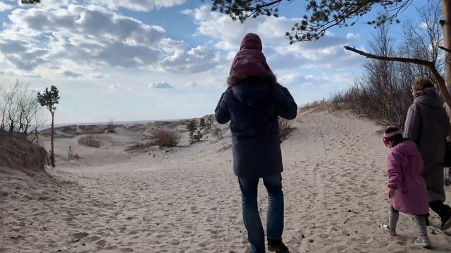 Подводные лодки в музее Северодвинска и прогулка по пляжу Белого моря. смотреть онлайн