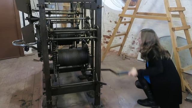 Часы Гатчинского дворца смотреть онлайн