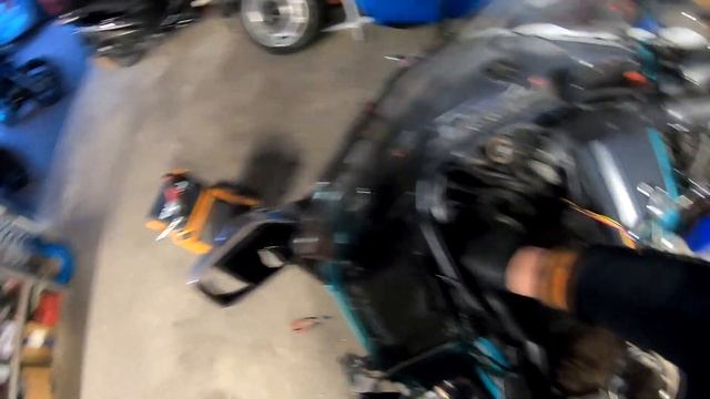 Honda Gold Wing 1500 wymiana rozrządu, łożysk główki ramy. Honda GL 1500 time belt replacement. смотреть онлайн