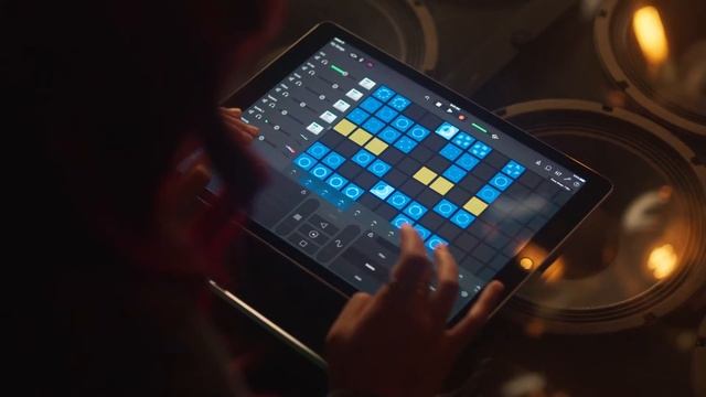 AMAZING NEW iPAD PRO 9.7" - Introduction video смотреть онлайн