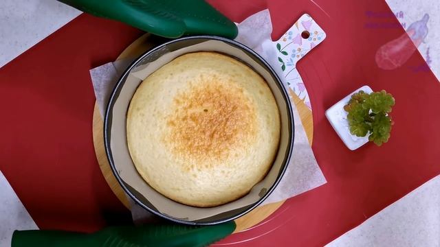 Шикарная выпечка на скорую руку! Самый ПРОСТОЙ ЗАЛИВНОЙ ПИРОГ с вареньем, невероятно пышный! смотреть онлайн