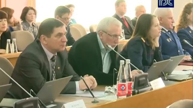 Вологодские законодатели решили сэкономить 25 млн. рублей на госзакупках и зарплате смотреть онлайн