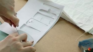 роспись по ткани. как сделать надпись на футболке часть 1.mp4