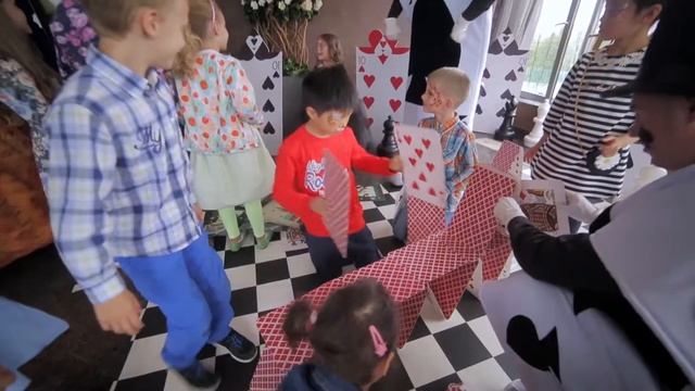 Детский праздник Алиса в стране чудес || День рождения ребенка в стиле * Alice party * смотреть онлайн