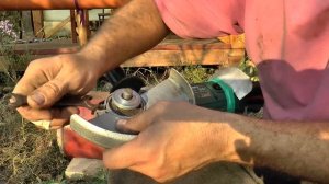 Как ПРАВИЛЬНО резать БОЛГАРКОЙ искрами НА СЕБЯ или искрами ОТ СЕБЯ