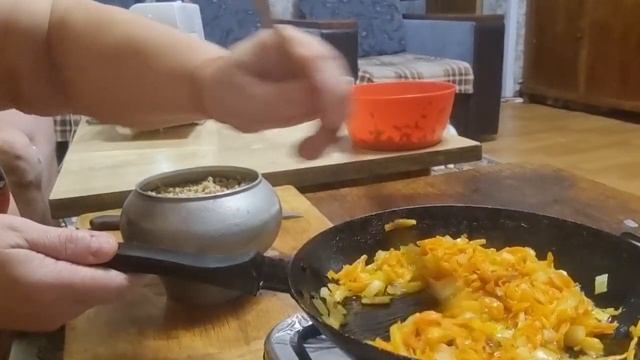 фкусная минутка-волшебно-вкусный салат,,мундр-пундр,, перловка ШРАФНЭЛЬ в духовка!!!и плова не надА смотреть онлайн