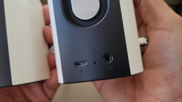 ?Altavoz IKKOLOT ITS02, Un sonido Estéreo de doble altavoz. ? смотреть онлайн