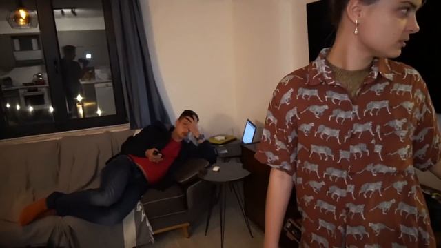 НОЧЬ в доме на КЛАДБИЩЕ! ТАМ ЧТО-ТО ЕСТЬ! АлоЯ Вера смотреть онлайн