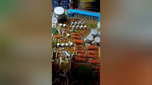 Разбор генератор импульсов Г5-56. Очень богатый прибор. смотреть онлайн