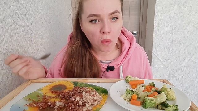 МУКБАНГ| Красный рис с тунцом/ Ваши истории/ Эта история случилась в лагере...