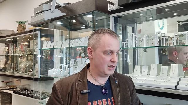 Любовь к женщине - яма, которую роет себе мужчина. Женский цинизм. Стоит ли покупать недвижимость? смотреть онлайн