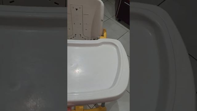 Стульчик для кормления Peg Perego смотреть онлайн