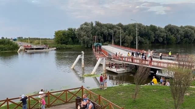 Наплавной мост на реке Москва, в г.Коломна, 20/08/2021г. смотреть онлайн