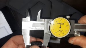 Обещаный обзор новенького штангенциркуля с часовым механизмом SHAHE. и не только.