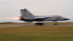 Взлет МиГ 31.