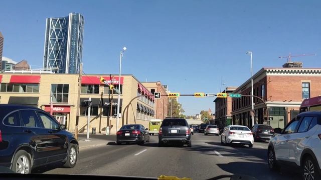 Прогулка по Калгари Downtown. Погода в Калгари. Улицы Канады. Канада иммиграция 2022. смотреть онлайн