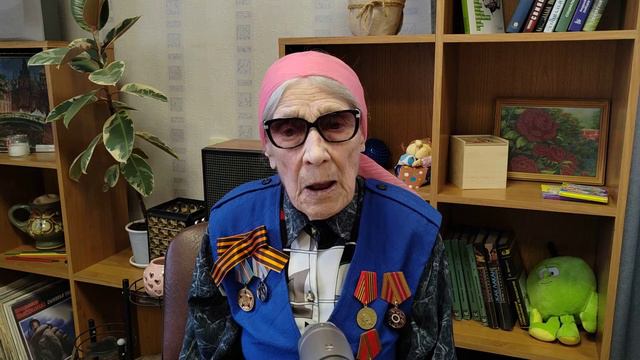 Бабушка 94 года. Рассказ про войну, фронт и бомбёжку Воронежа.