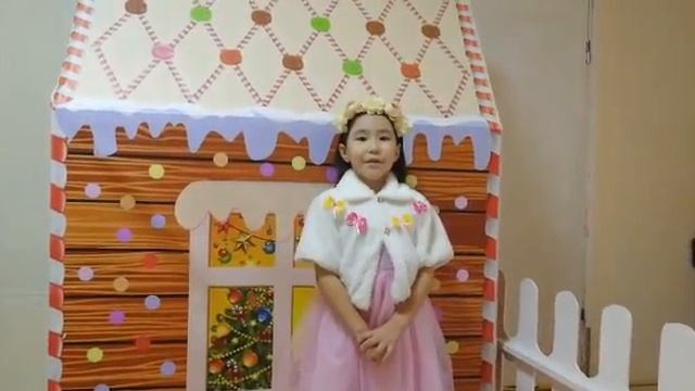 МБДОУ ЦРР д.с "Сардаана" город Покровск. Жукова Настя 5 лет "Новый год" стихотворение Т.Сметанина смотреть онлайн