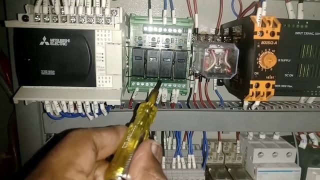 PLC CONTROL PANEL - COMPONENT AND WIRING смотреть онлайн