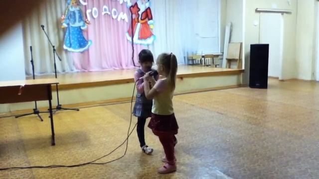 Маша и Настья - Гномики смотреть онлайн