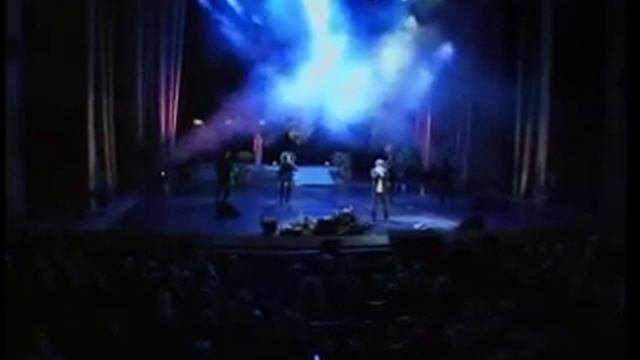 Феликс Царикати исполняет "Женщина в голубом" смотреть онлайн