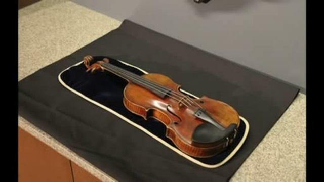В США Нашли Скрипку Страдивари Стоимостью Пять Миллионов Долларов смотреть онлайн