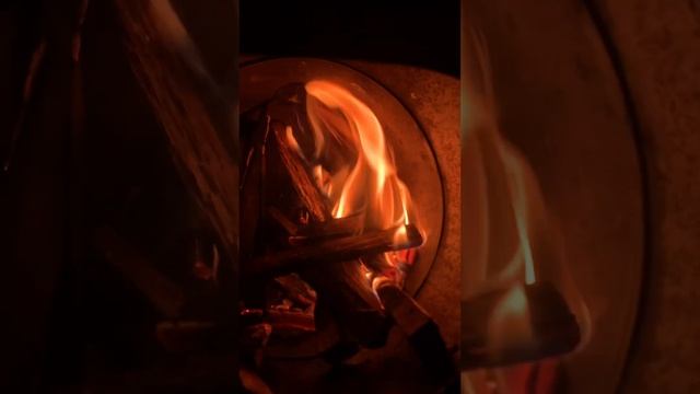 Печь для палатки, сделана из баллона от фреона . #печь #печка #гараж #тепло #своимируками #палатка смотреть онлайн