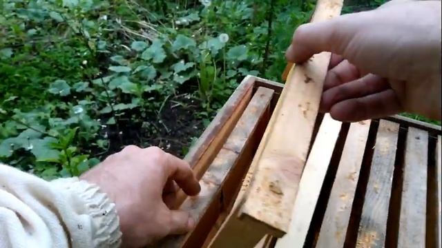 Улей МФУ. Расширение гнезда рамками с вощиной смотреть онлайн