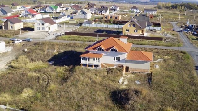 Продам коттедж 288м2 на участке 15 соток в г. Старый Оскол, Белгородской области. смотреть онлайн